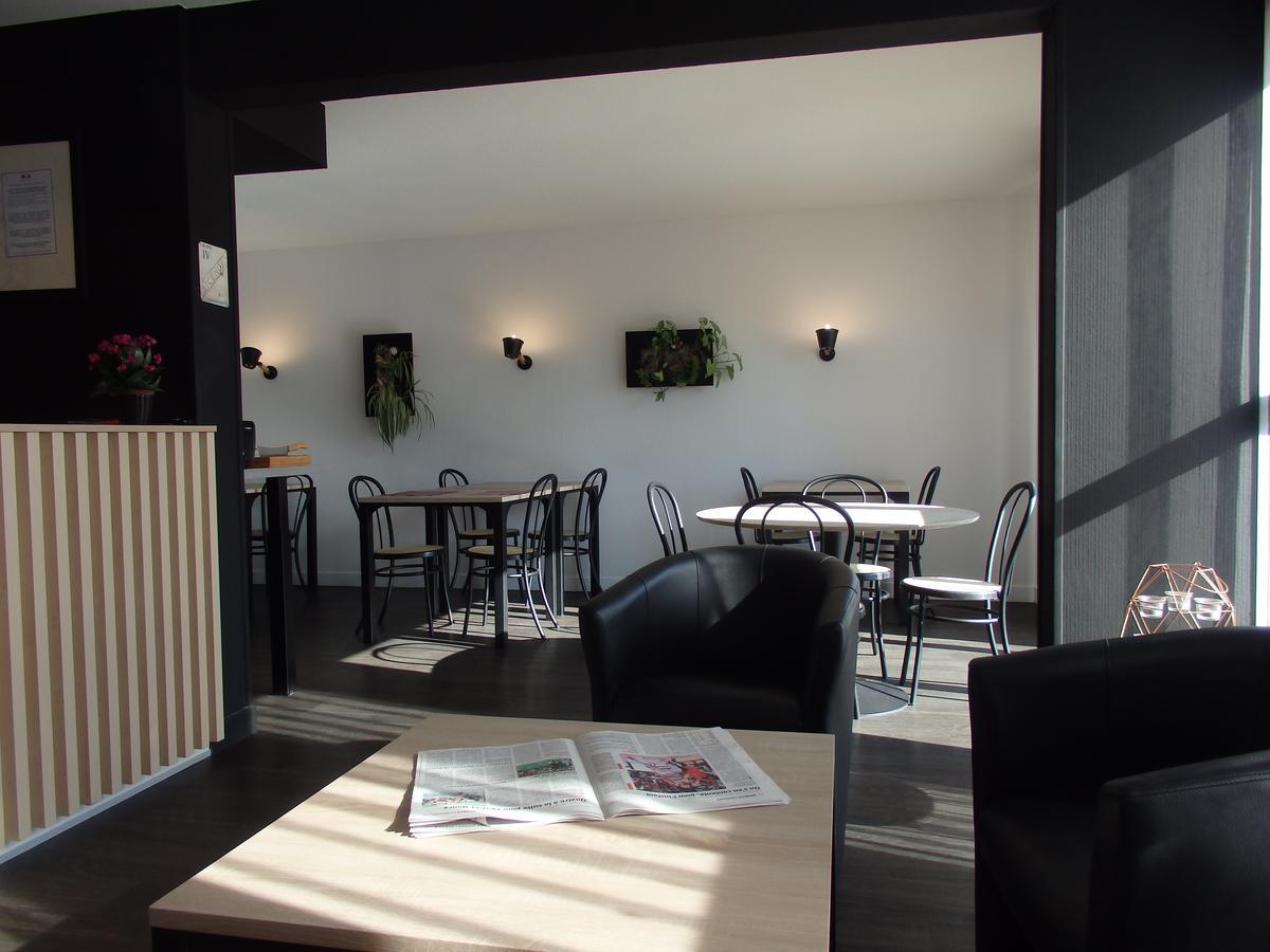 Hotel Castel Neuves-Maisons Eksteriør bilde